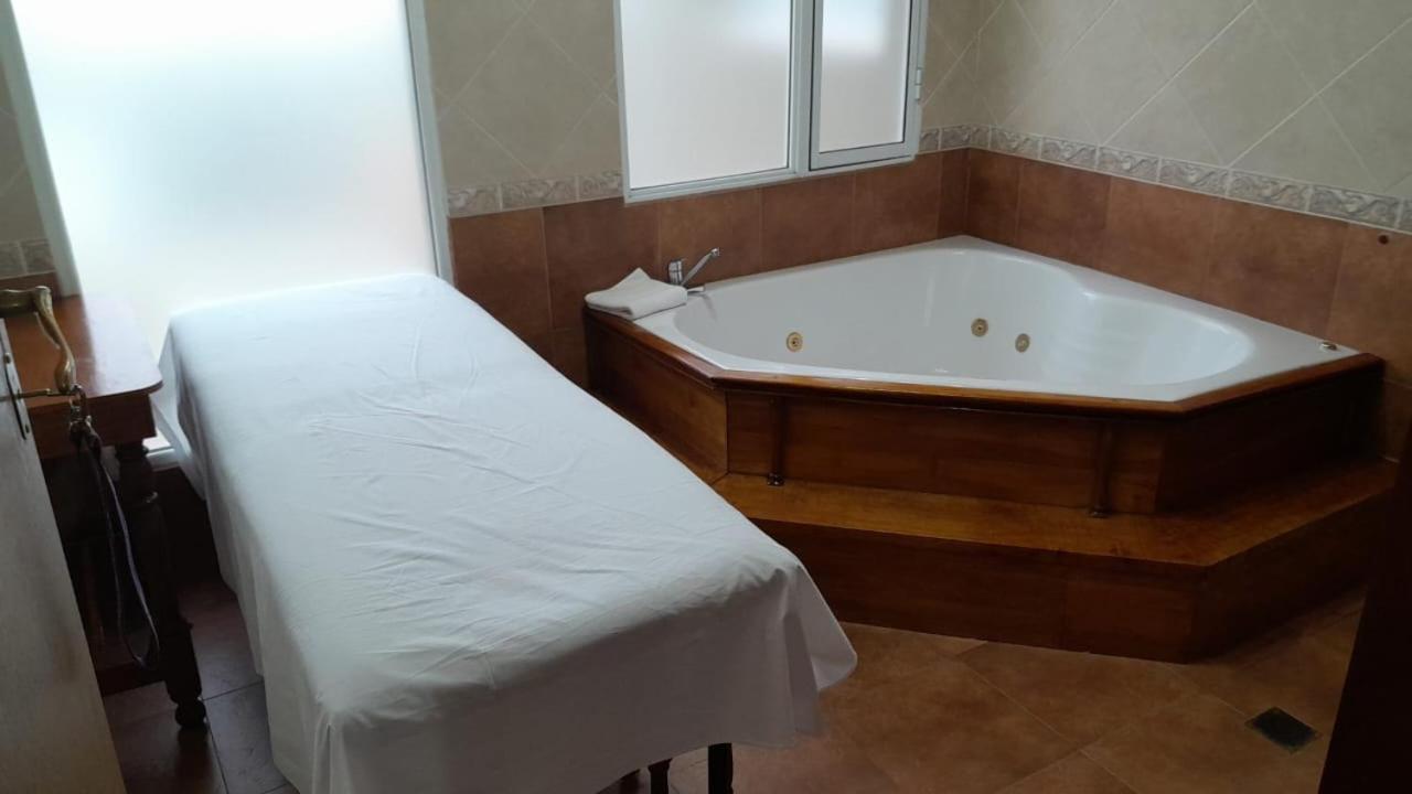 Avellaneda Suites Río Gallegos Eksteriør billede